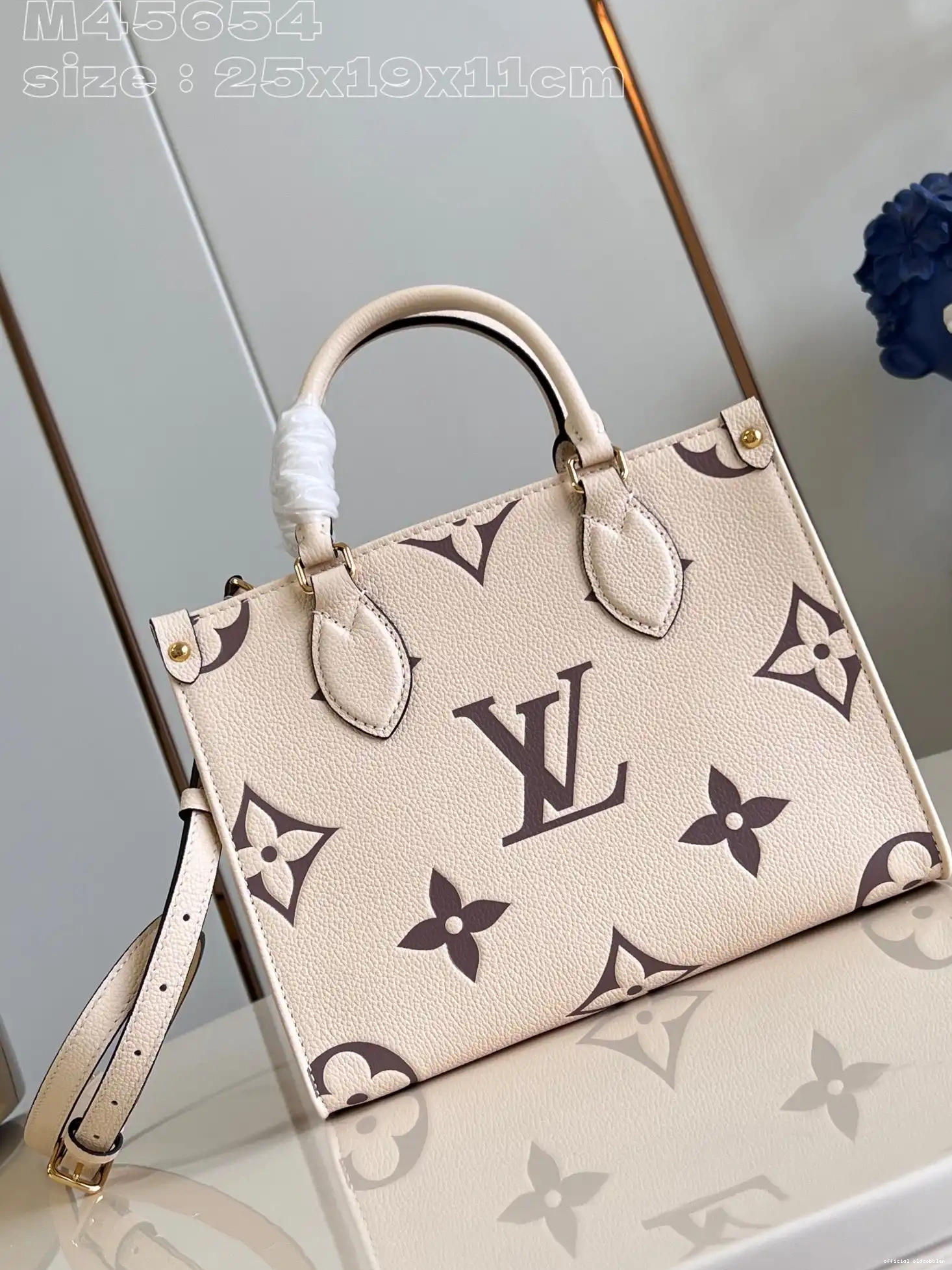 Official oldcobbler VUITTON ONTHEGO PM LOUIS 0514
